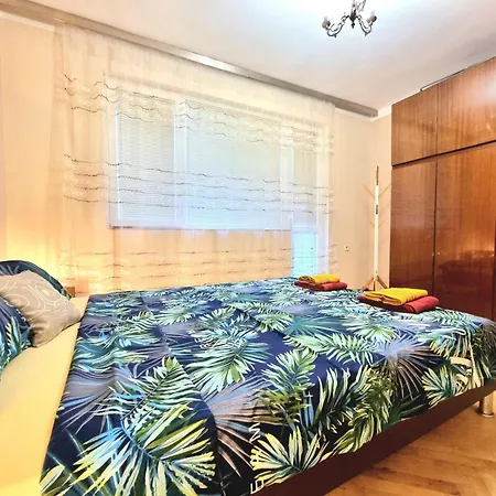 Super Center-huge 2 Bedrooms Apartment Burgas City