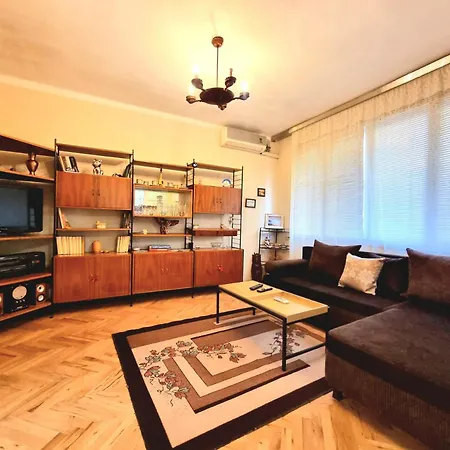 Super Center-huge 2 Bedrooms Burgas City